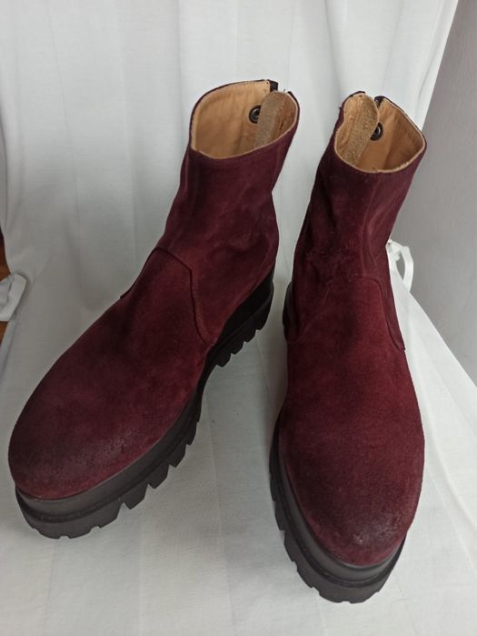 Нови кожени боти