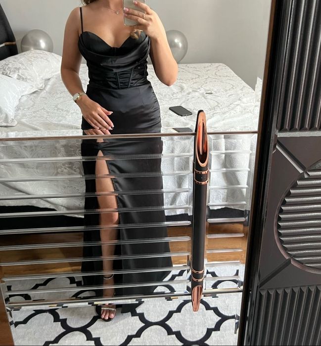 Черна официална рокля