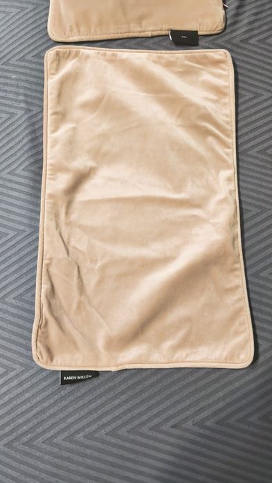 Fata perna decor, culoare roz , material catifelat