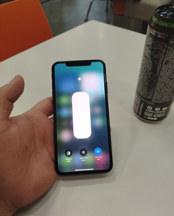 Отличный Айфон 256гб