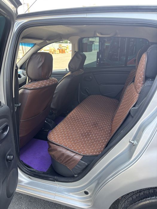 Renault Sandero 2013