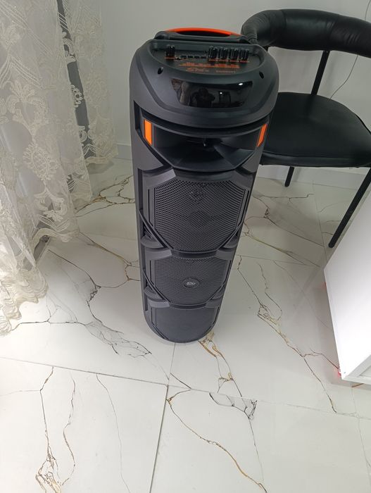 Колонка c микрофоном