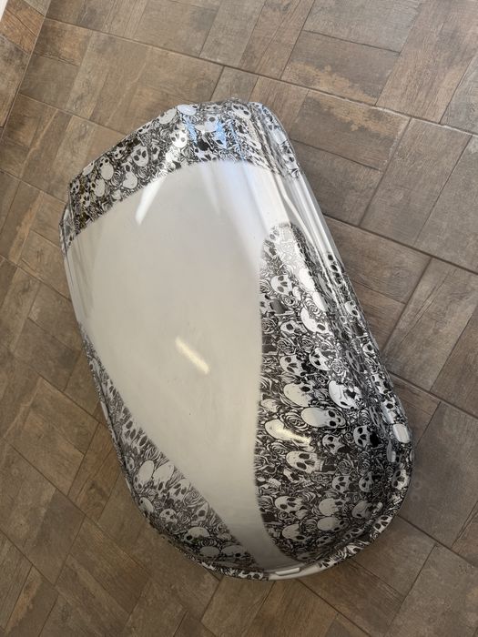 Продавам автобокс 250 литра