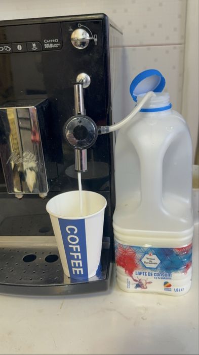 Espressor cafea melitta  caffeo solo & perfect milk impecabil