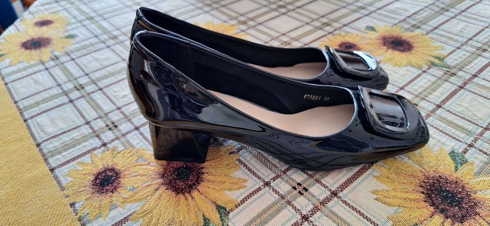 Несполучливи покупки на обувки, нови!