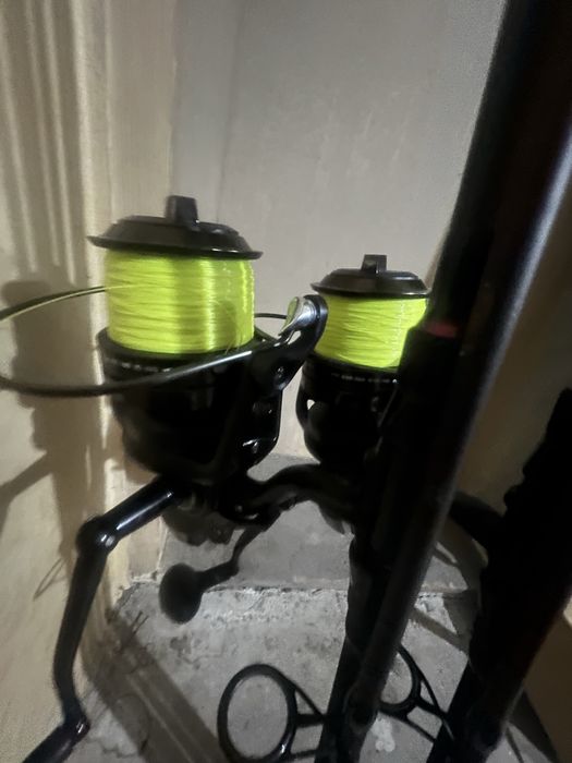 Daiwa Black window 3.5lb 12 " с макари и нова корда