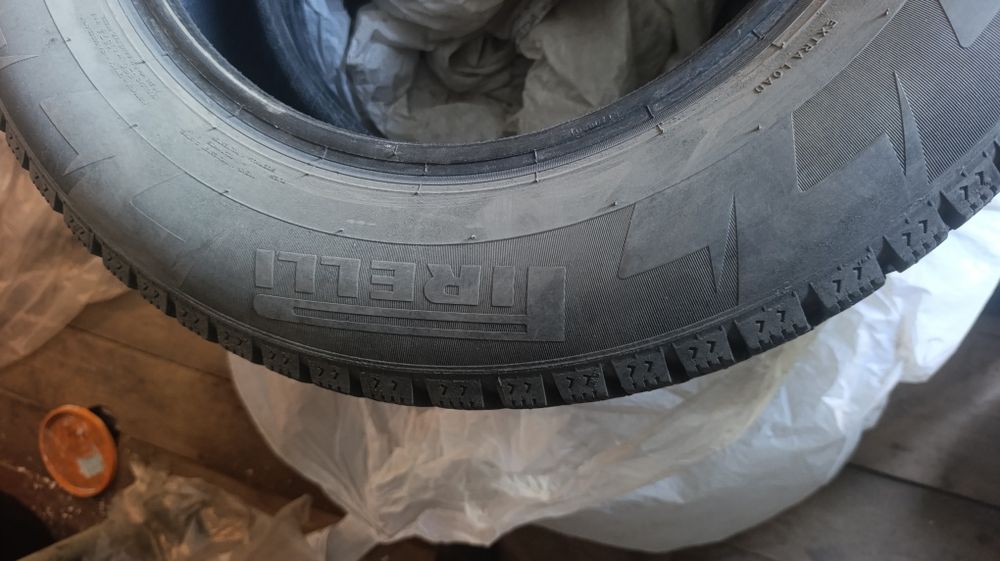 Продам шины зимние
