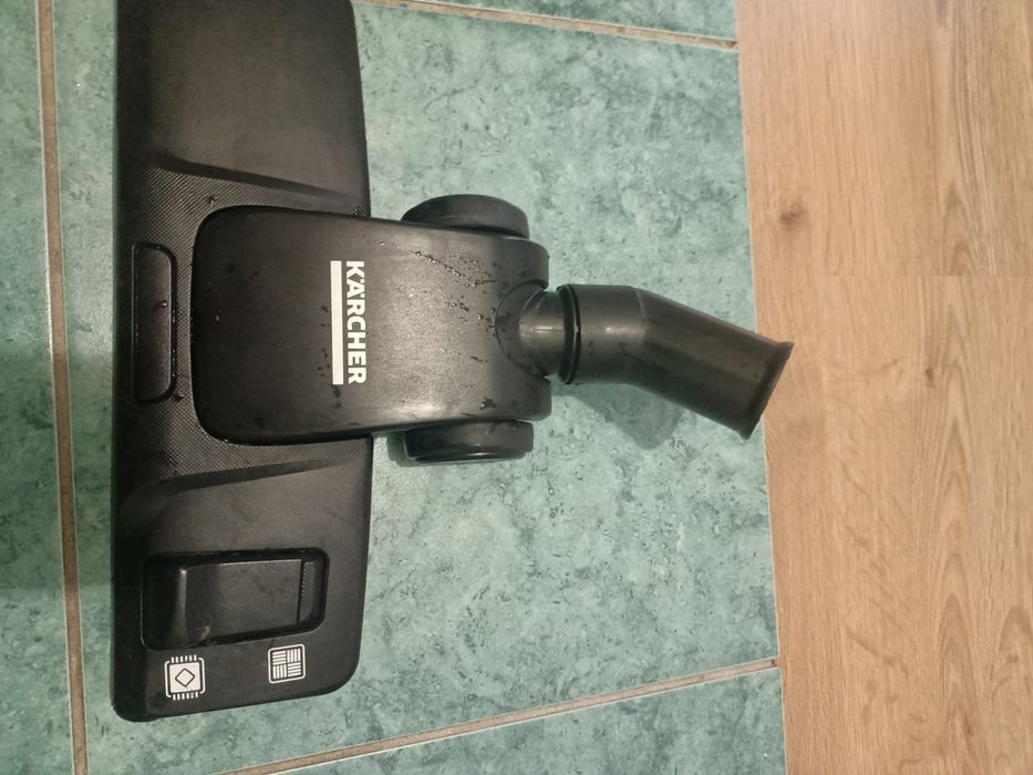 Щетка ,запчасти от пылесоса Karcher