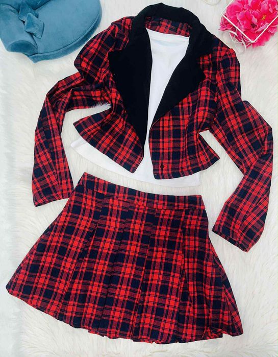 Vând geaca  și alte articole damă s