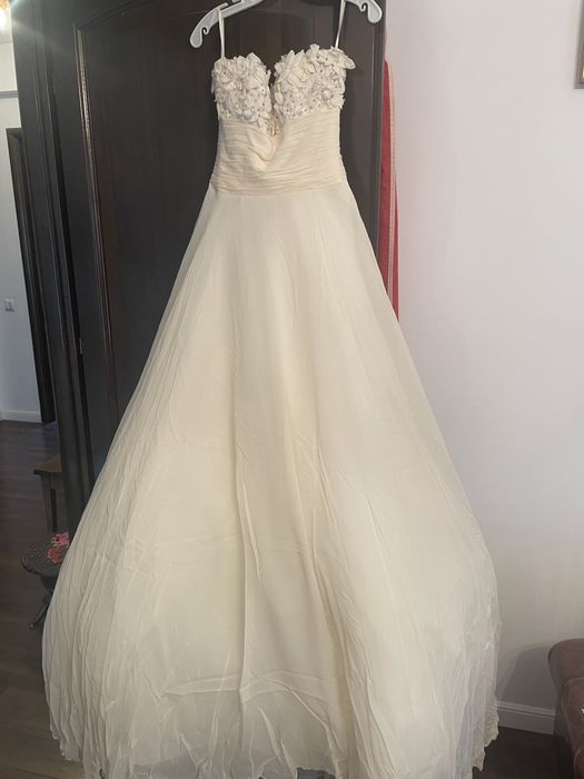 Rochie de mireasa Romona Keveza Noua