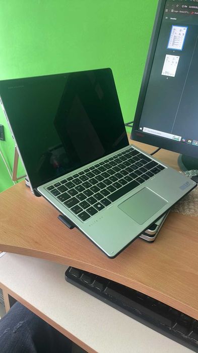 Лаптоп/Таблет 2-в-1 HP Elite x2 1012 G2