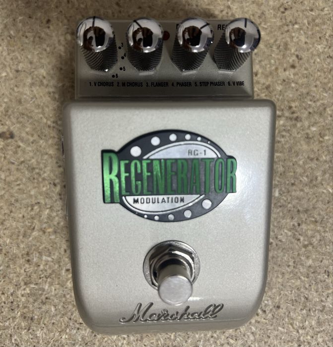 Педаль эффектов Behringer VD400 и Marshall  RG-1