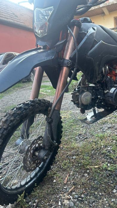 Vând/schimb un enduro de 125cc