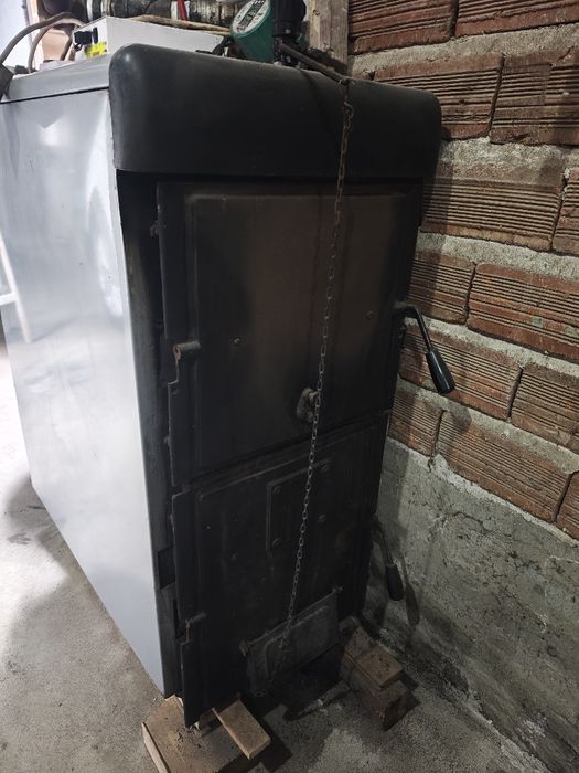 Котел на твърдо гориво комплект 58кв./Карпат/ Чугунен