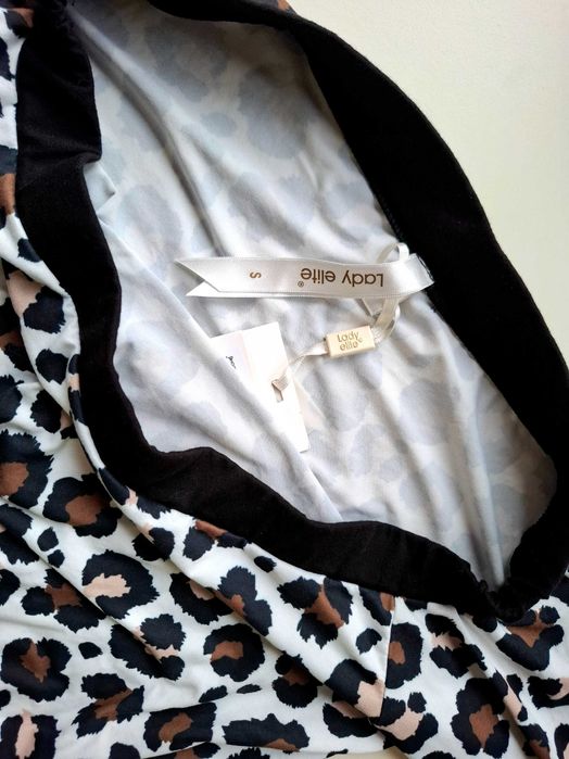 Нови дамски блузи по  10 лв.