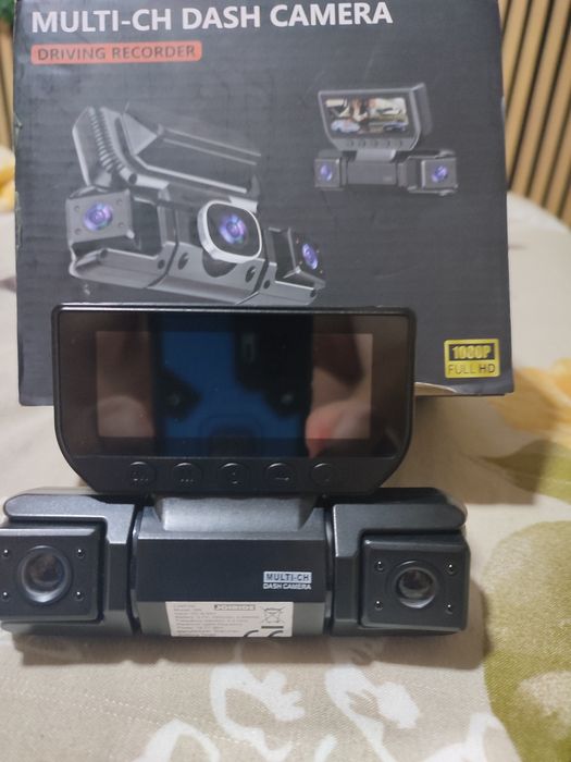 Vând camera bord auto