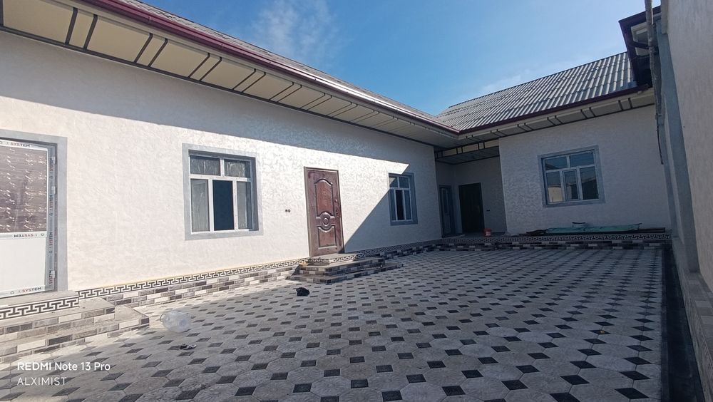 Uy sotiladi 2.5 sotix 6xona 63.000$