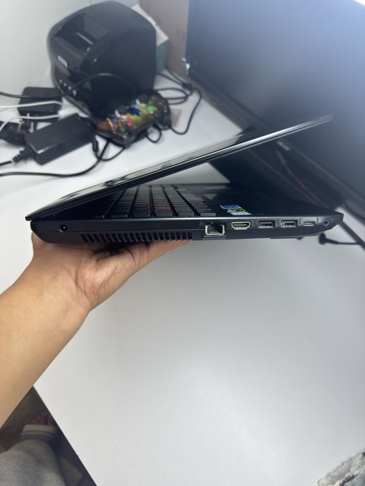 Asus ZX53V Gaming notebooki sotiladi
