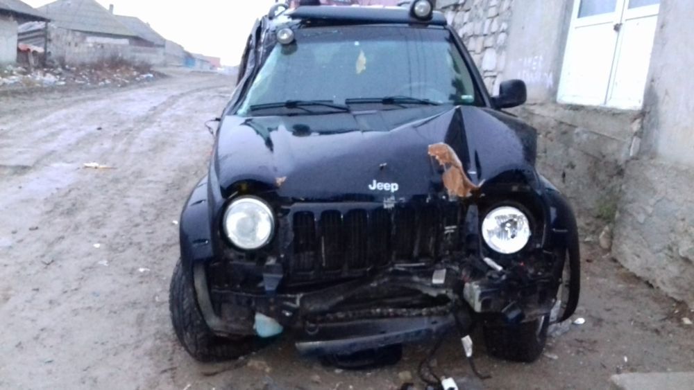 Dezmembrari Jeep CHEROKEE (KJ) (2001-2008) 2.8 CRD 4x4 Motorina