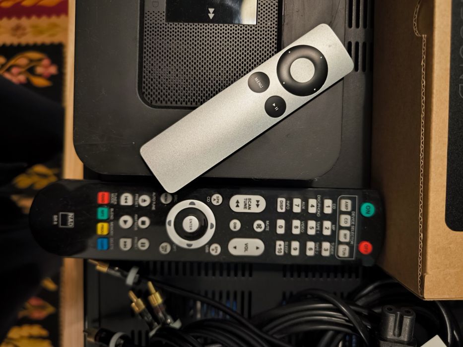 Sistem Audio NAD C326BEE BLUESOUND Node 2i DALI Zensor 1