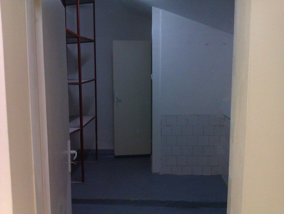 Дава се под наем Магазин в Шумен, Боян Българанов 2 - 52 кв.м за 255 € - Снимка #5