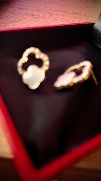Обеци в стила на Van Cleef. Ван клиф
