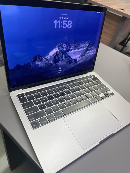 MacBook Pro M1 13-inch 8/256GB