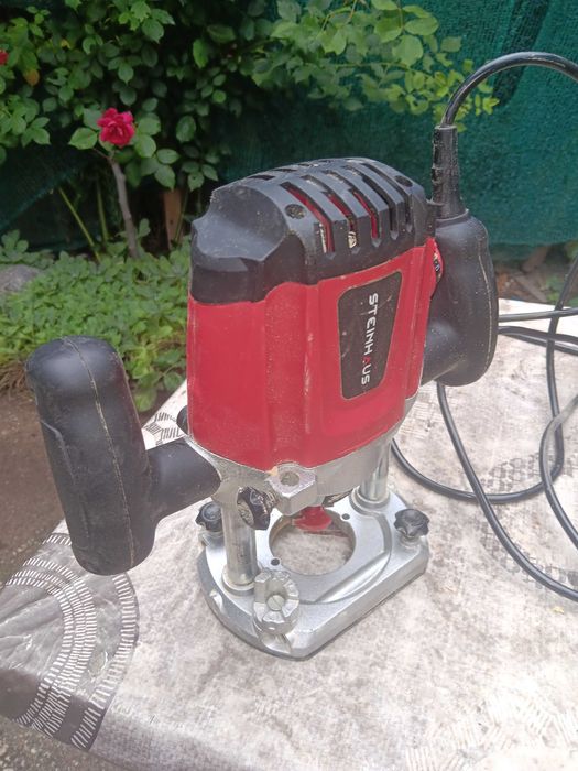 Оберфреза 1200 w