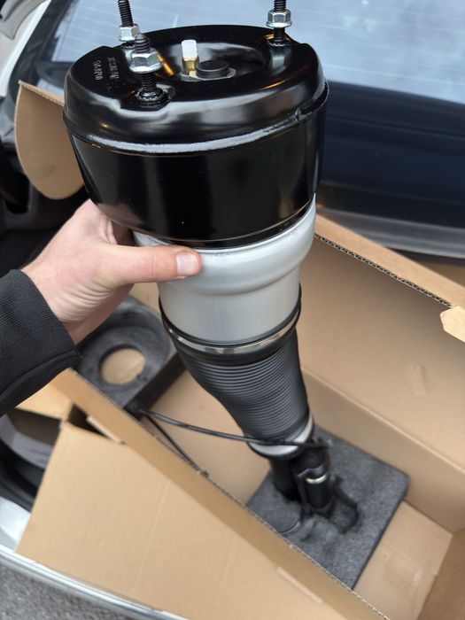 2 бр. Предни амортисьори с въздушни възглавници за S class w221