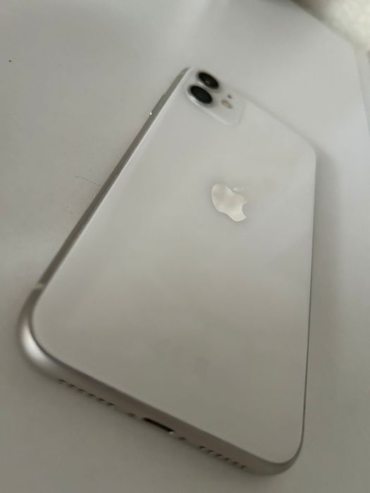 Айфон 11 с коробкой