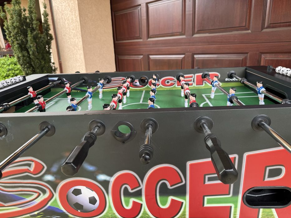Masă de Fotbal Profesională (Foosball) – Dimensiuni Mari 142x72 cm – Stare Excelentă!