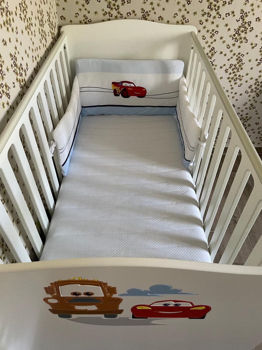 Продавам детско легло