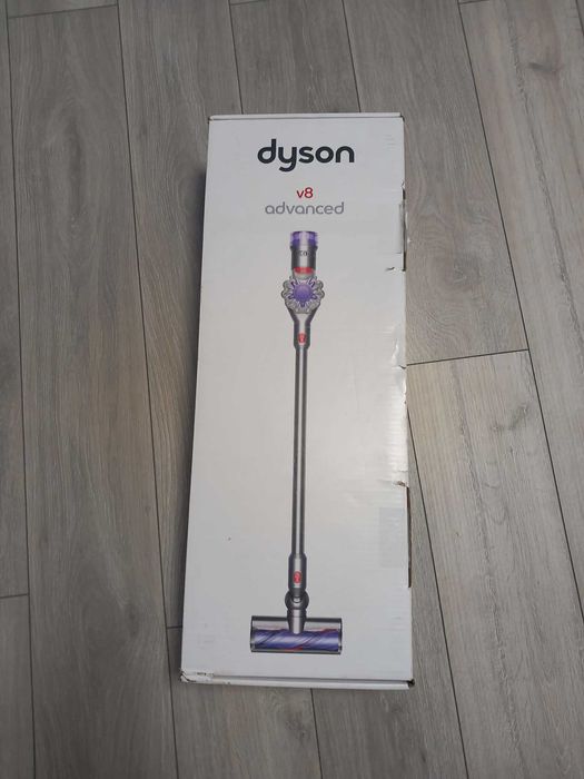 Dyson V8 advaanced  прахосмукачка без кабел за зареждане