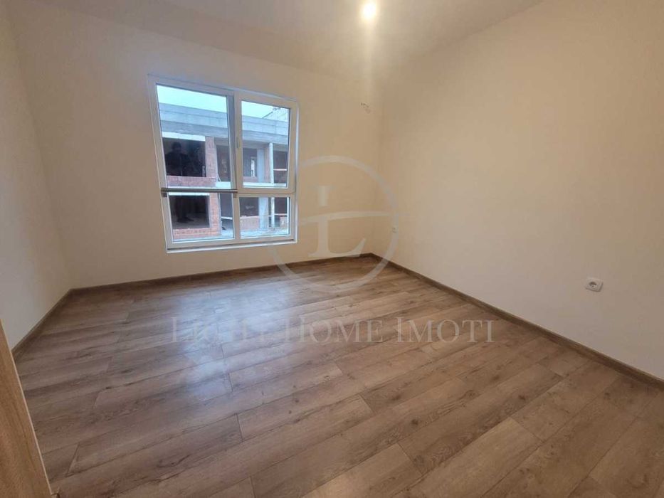 Продава се Четиристаен апартамент в Пловдив, Христо Смирненски - 109 кв.м за 1424 €/кв.м - Снимка #2