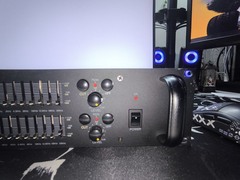 Графический эквалайзер KARAK