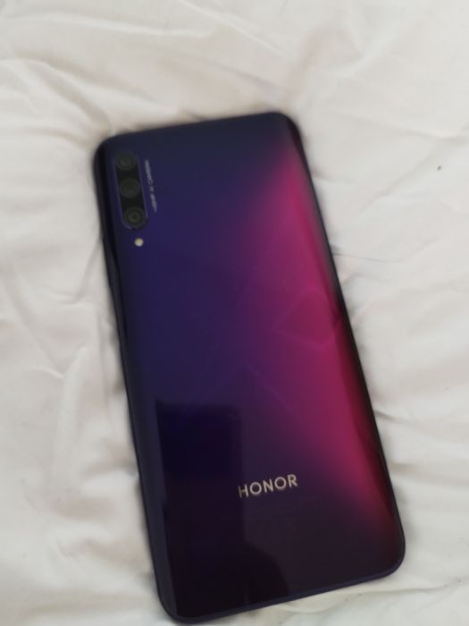 Продавам Huawei honour 8X