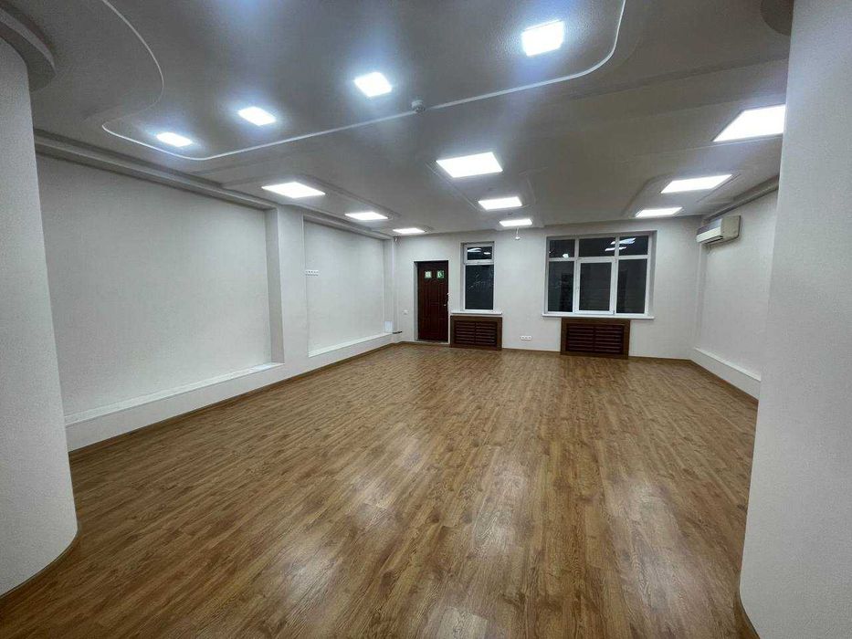 Офис 500м ул.Моштабиб, ор-р ул.Нукусская и Амира Тимура с ремонтом(ЛА)