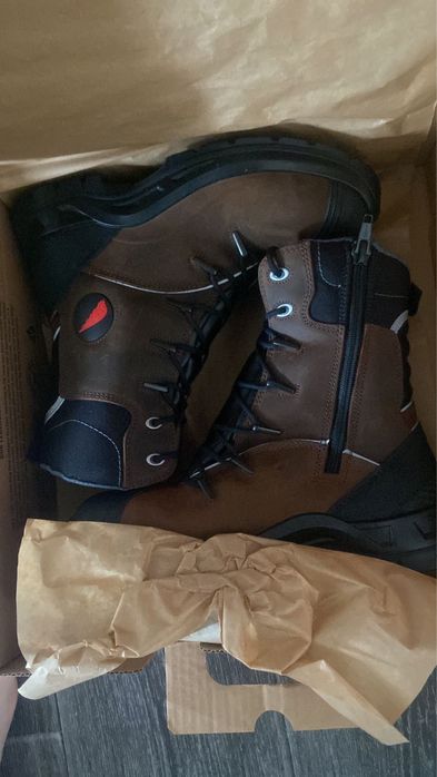 Новые Sefty ботинки