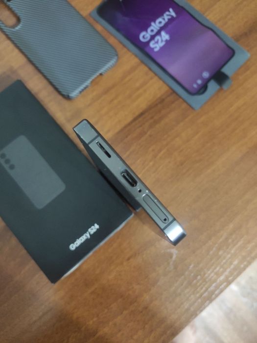 Продам Samsung Galaxy S24