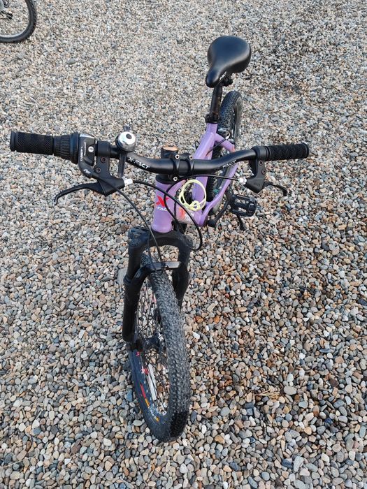 Bicicleta copii cu roti de 20