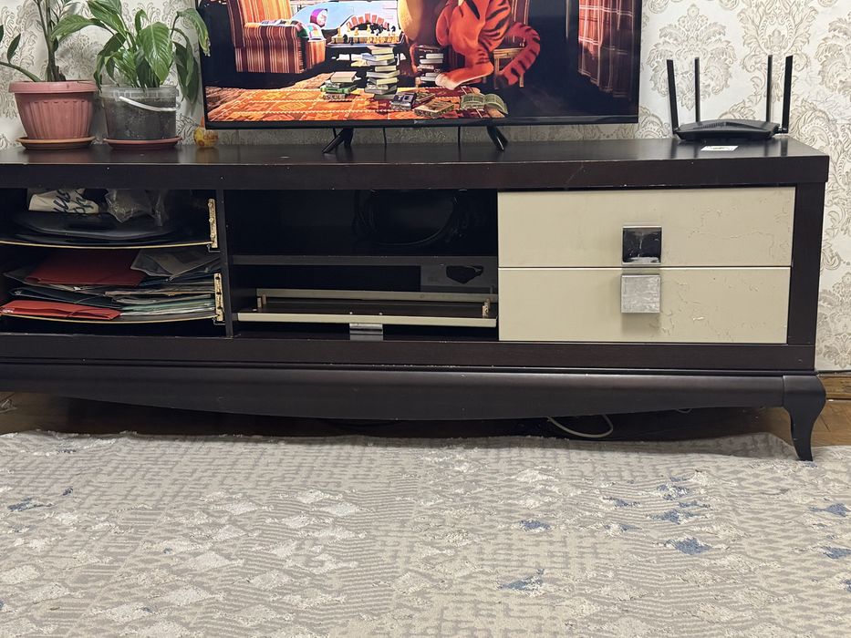 Тилевизоная тумба