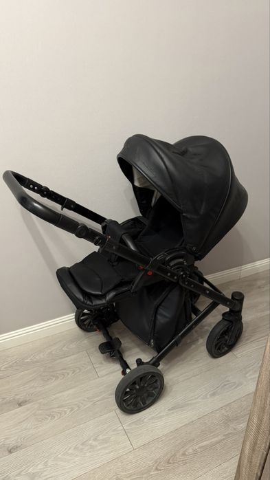 Продам коляску Anex 3 в 1