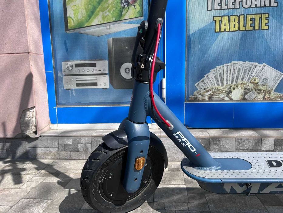 Trotineta Electrica Ducati PRO I MAX – Performanță urbană redefinită