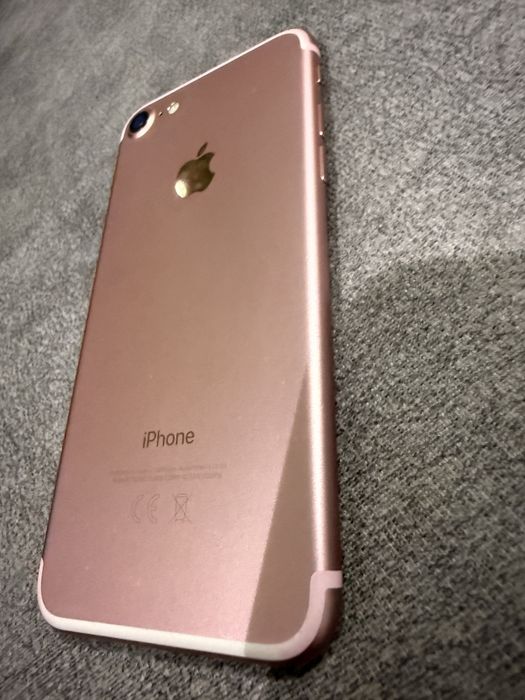 Продам iphone 7 gold