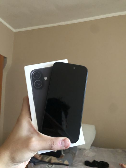 продаю iPhone 16