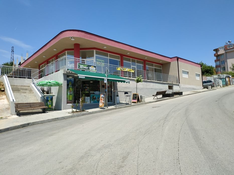 Дава се под наем Гараж / Паркомясто в Благоевград, Освобождение - 900 кв.м за 2397 € - Снимка #2