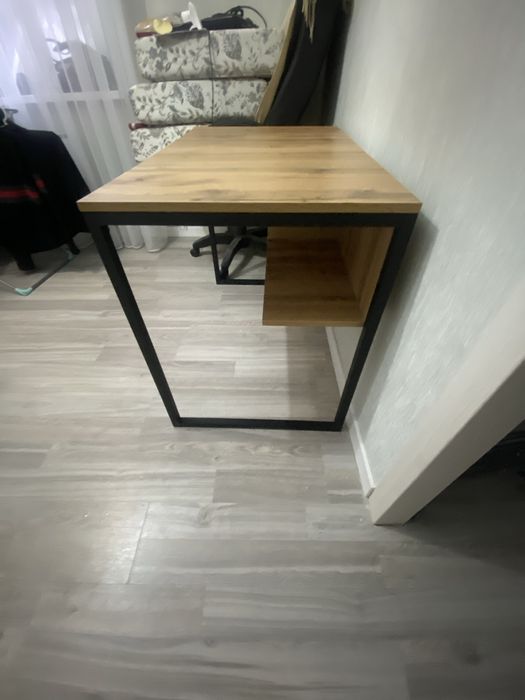 Стол письменный в стеле лофт