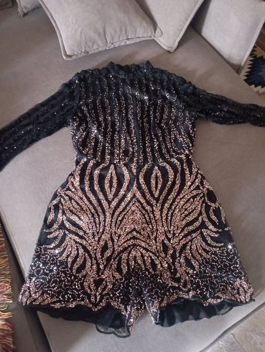 Продам шикарное платье шорты