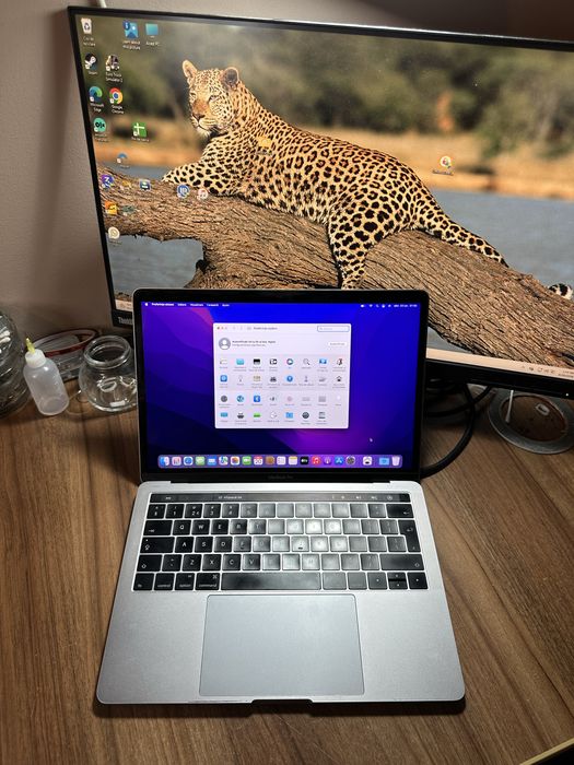 Macbook pro 13 touchbar 2017 16 GB RAM 1 tb SSD baterie 100%