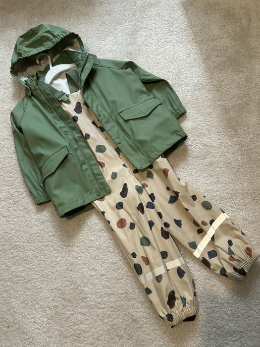 Set in doua piese de ploaie H&M 98